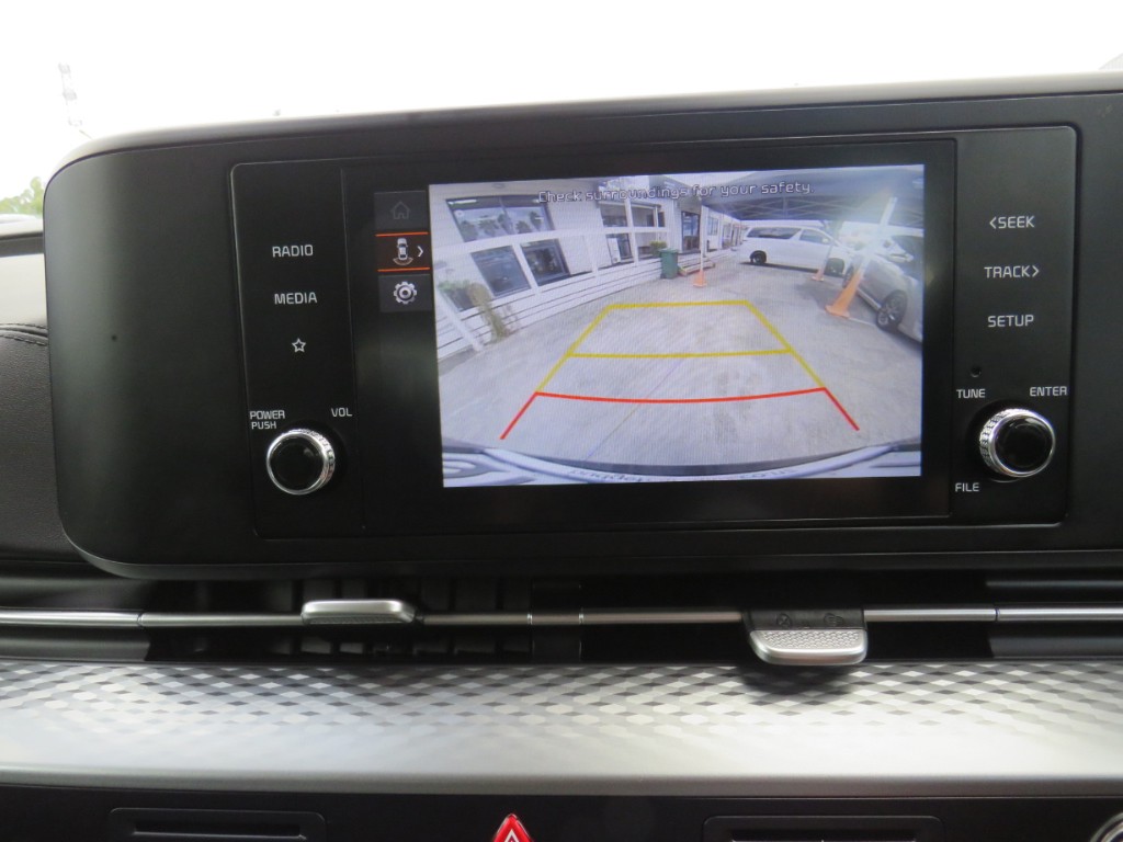 S7072918.jpg
