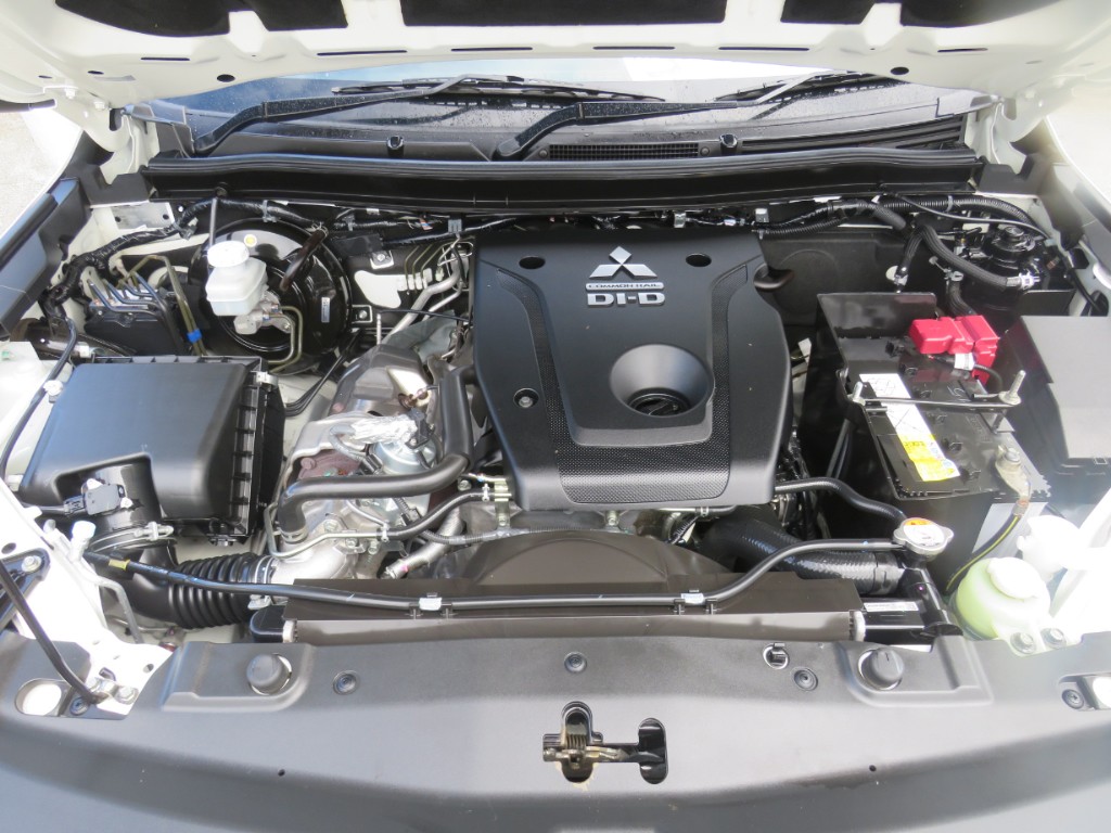S7074820.jpg