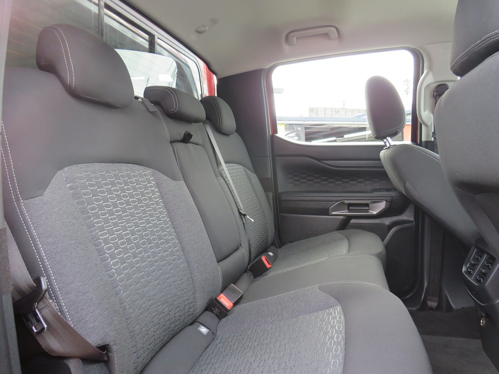 S7077612.jpg