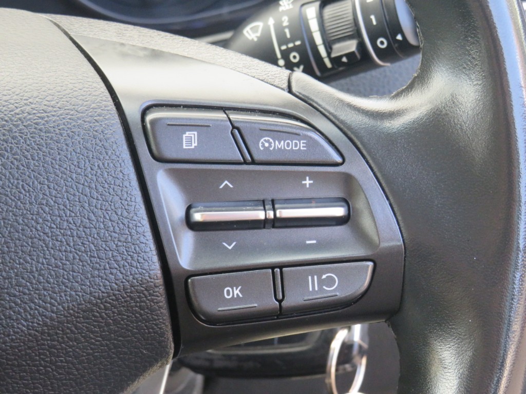 S7082316.jpg