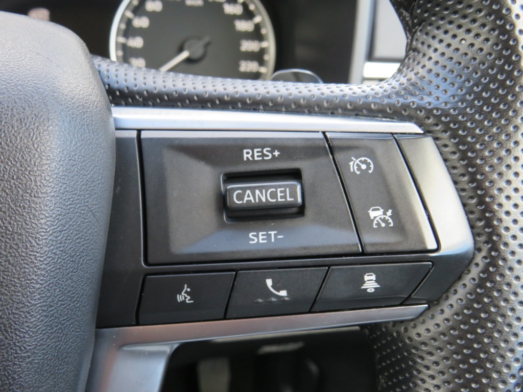 S7084416.jpg
