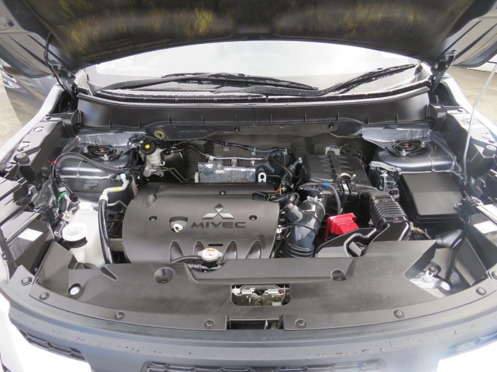 S7085920.jpg