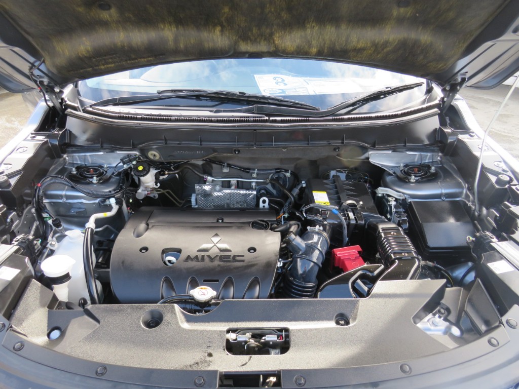 S7086120.jpg