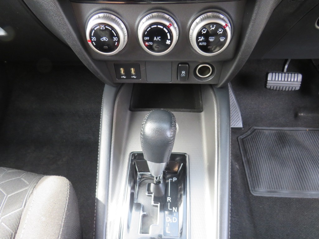 S7087318.jpg