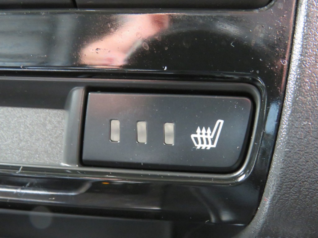 S8068519.jpg
