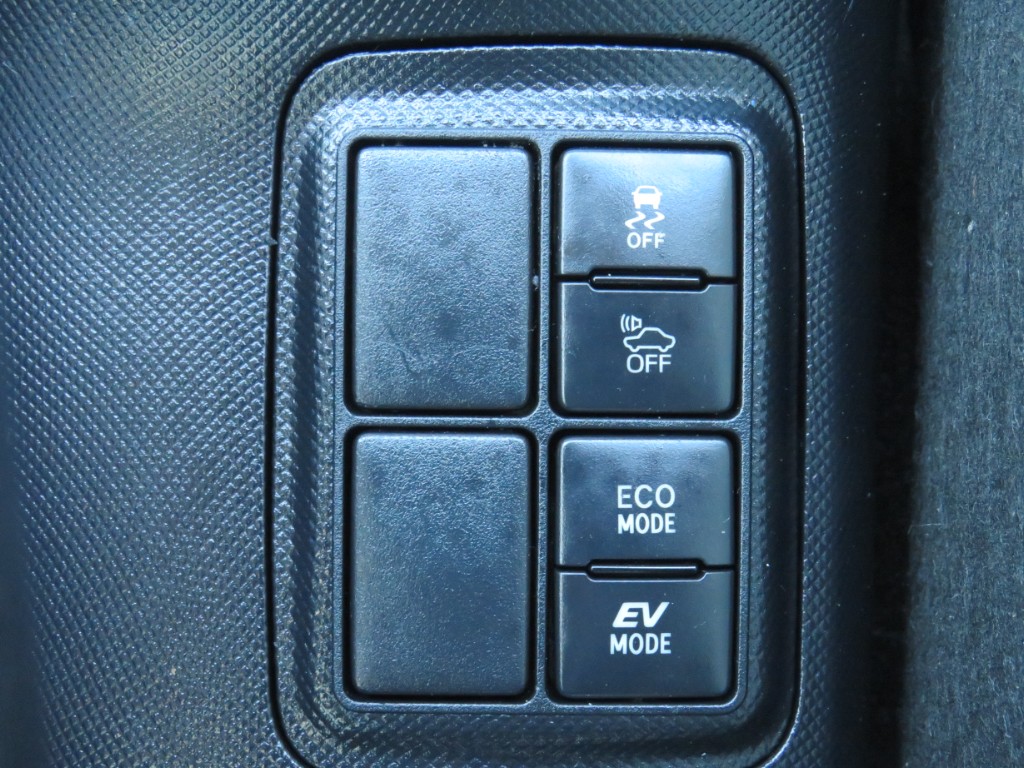 S8069618.jpg